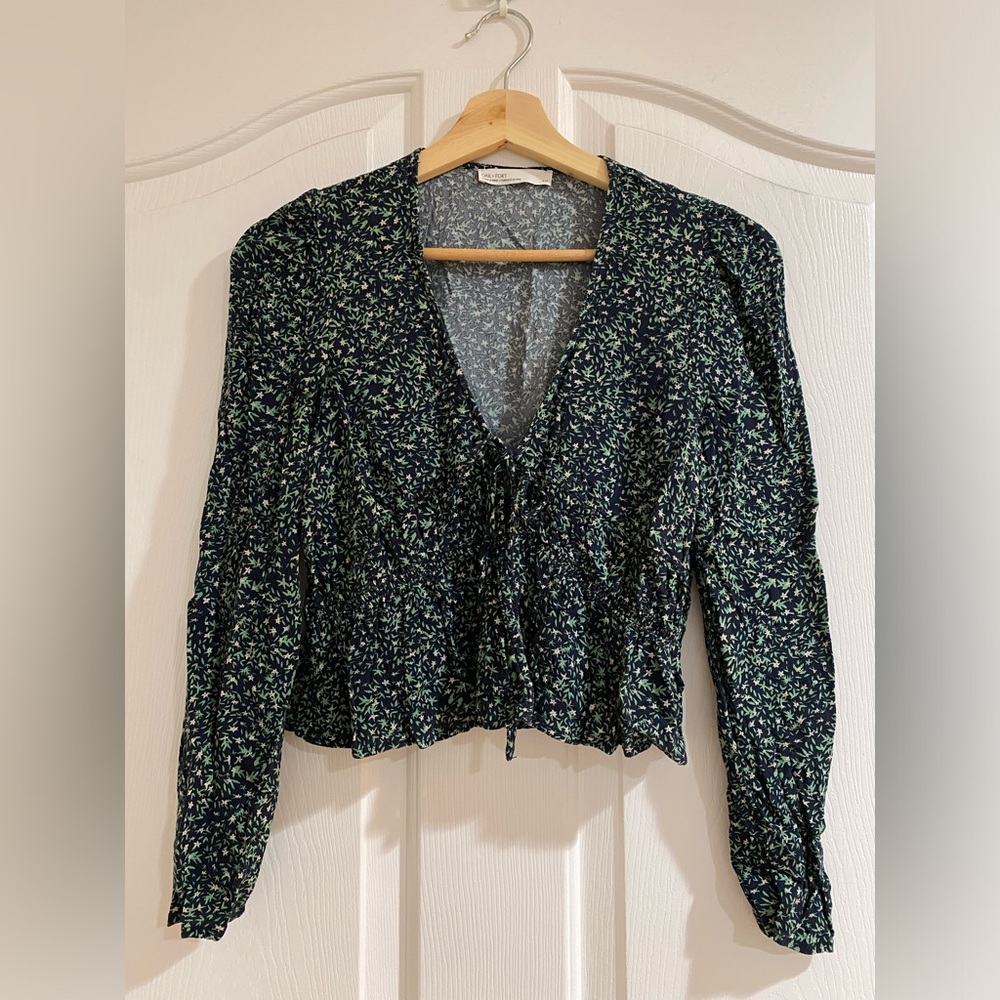 Floral V-Neck Long Sleeve Top